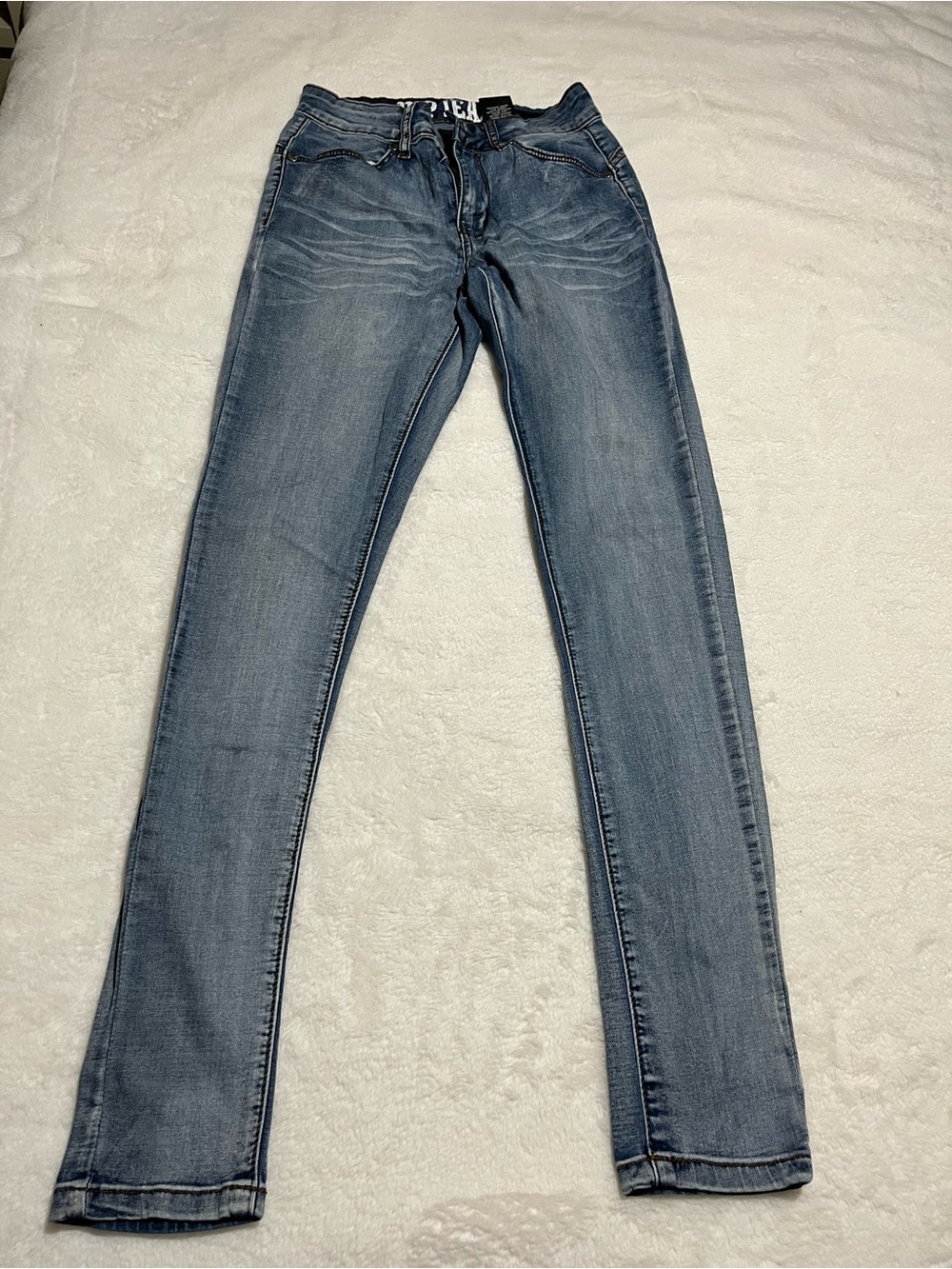 VIP Women's Skinny Jeans in Light Blue Wash